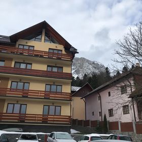 Apartament Kalideru Adet Bușteni