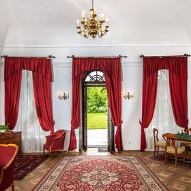  Erdőtarcsai Kastély Panzió