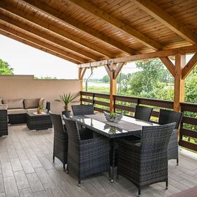 Nagy-Morotva Apartmanok Rakamaz