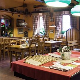 Staropacká sokolovna Stará Paka