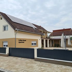 Coffee House Apartman Balatonlelle