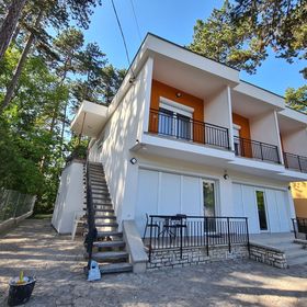 Öt Fenyő Apartmanház Siófok