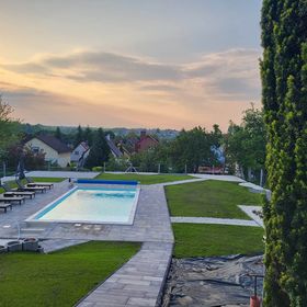 Flóra Vendégház Tamási