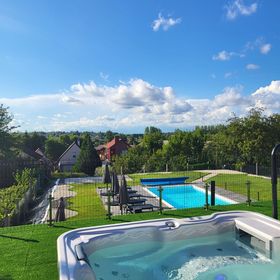 Flóra Vendégház Tamási