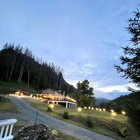 Pensiunea Aventurin Căzănești