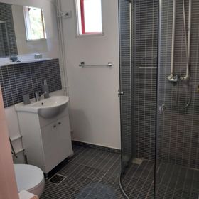 Căsuțele Danca Mraconia Eșelnița ***