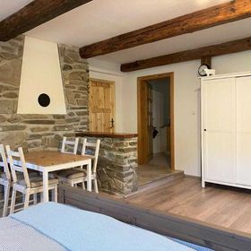 Kamenný statek Rožmitál na Šumavě