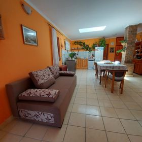 Tiszavirág Vendégház Tiszakürt