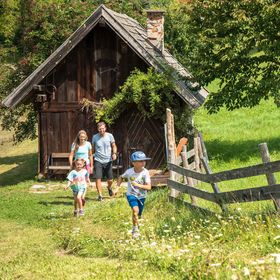 MOOKI Lake Apartment