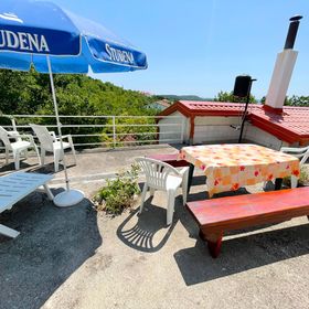 Apartmani Šarić Jadranovo