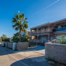 Apartments Weiss Vir