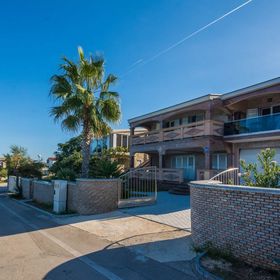 Apartments Weiss Vir