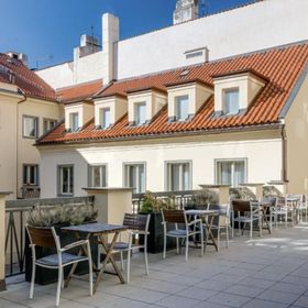 Louren - The Bridge Inn Praha