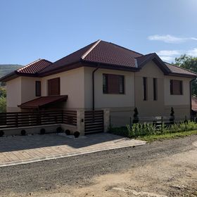 Relax Wellness Apartman Komlóska