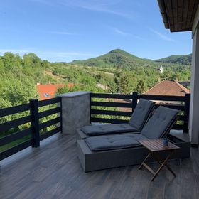 Relax Wellness Apartman Komlóska