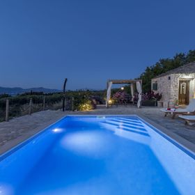 House Magical Island Mirca