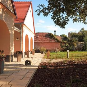 Széchenyi Kúria Monok