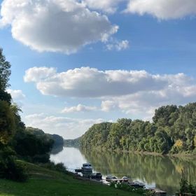 Part Kávézó és Apartman Martfű