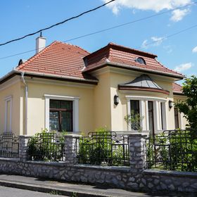 Várkert Deluxe Apartmanház Miskolc