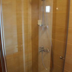 Casa de oaspeți La Garaj București