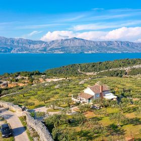 House MARINA Postira