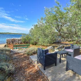 House Sea Cloud Pasman