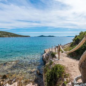 House Island Harbour Tkon