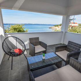 House Pine Shadow Pasman