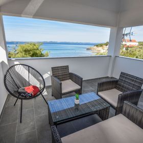 House Pine Shadow Pasman