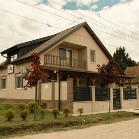 Kanyar Apartman Tiszakécske