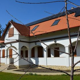 Velo-Pihi Vendégház Tiszabábolna