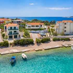 Apartman Rogoznica - CDJ841