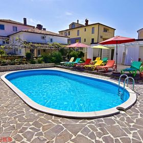 Apartment With Pool Elio 7 Umag