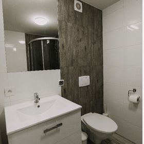 DISCOVER Cracow APARThostel