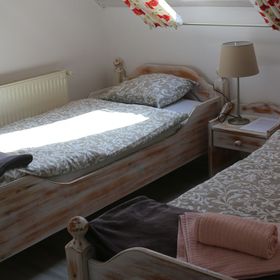 Gyulavezér Lovasbirodalma Panzió Gyulakeszi