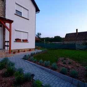 Fehér Akác Vendégház Fenyőfő