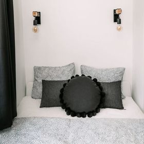 Wood & Black Apartment Győr