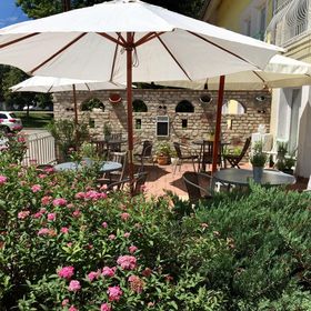 Hencz Vendégház Balatonakarattya