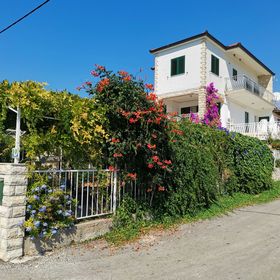 Apartmanok A Tenger Mellett Vinisce, Trogir - 4288 Vinišće