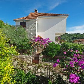 Apartmanok A Tenger Mellett Okrug Donji, Ciovo - 18300 Okrug Donji