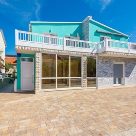 Apartmanok Parkolóhellyel Vir - 18517