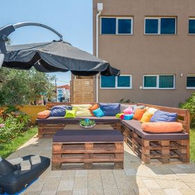 Apartmanok Parkolóhellyel Vir - 18518