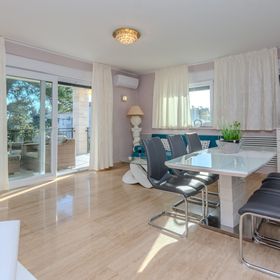 Apartmanok Parkolóhellyel Vir - 18519