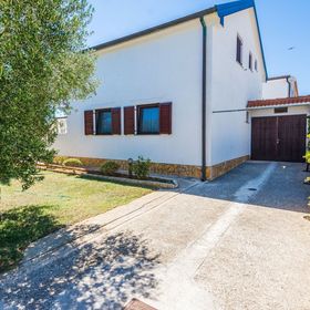 Apartmanok Parkolóhellyel Vir - 18527