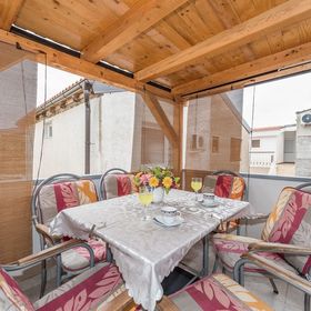 Apartmanok Parkolóhellyel Vir - 18560