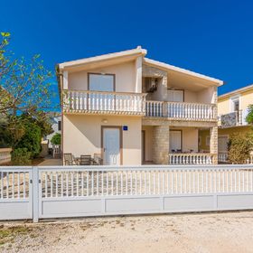 Apartmanok Parkolóhellyel Vir - 18561