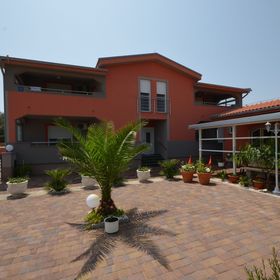 Apartmanok Parkolóhellyel Vir - 18562