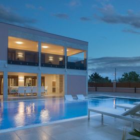 Luxusvilla Medencével Vir - 18568