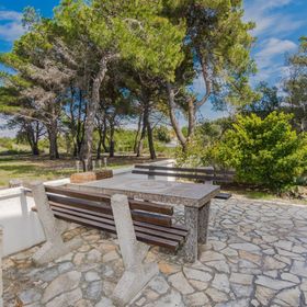 Apartmanok Parkolóhellyel Vir - 18582