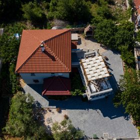 Apartmanok Parkolóhellyel Vir - 18605